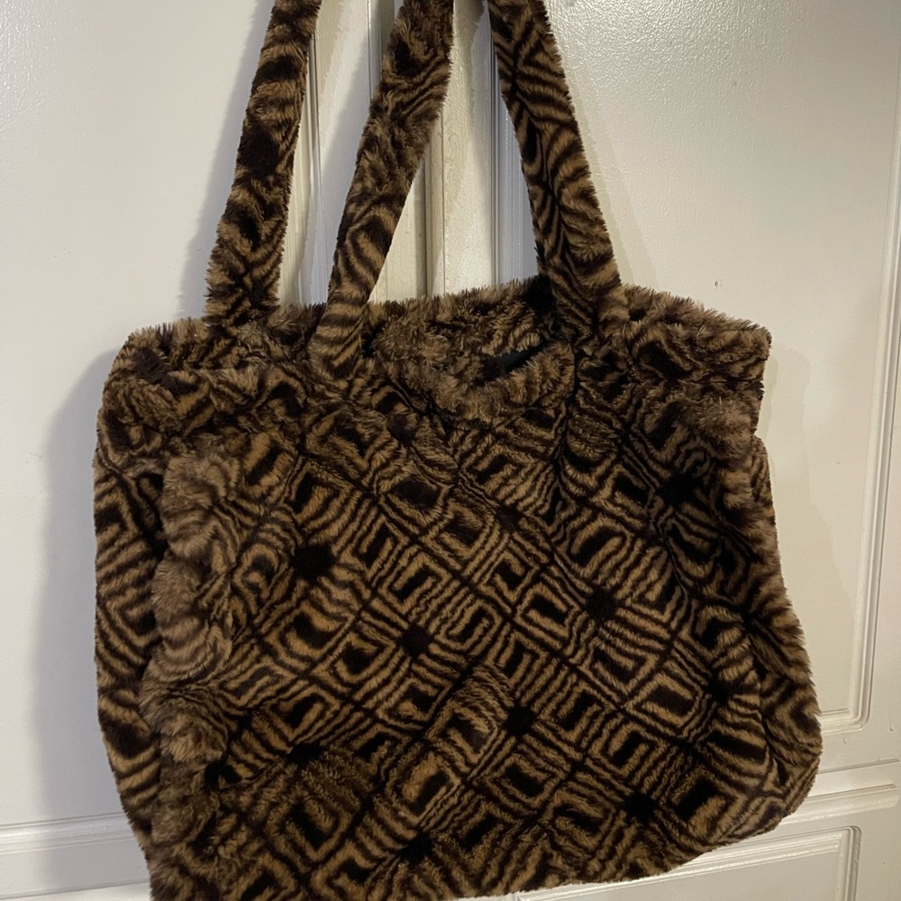 Faux fur patterned large tote bag
